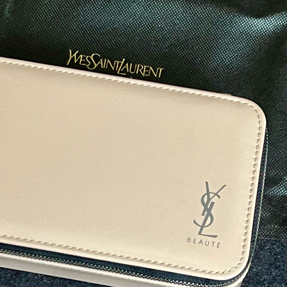 Yves Saint Laurent Beaute Light Beige Vanity Case